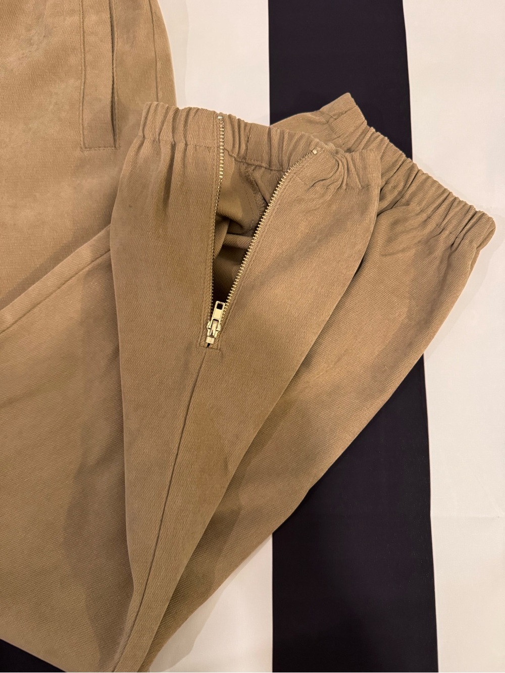 Zara Camel Joggers - Picture 2 of 6